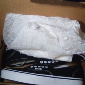Vans black (Size 7.0 in men's)